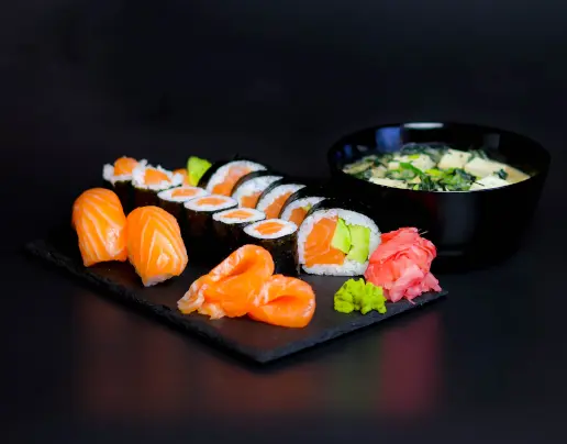 Lunch Łosoś Mix 16 szt.