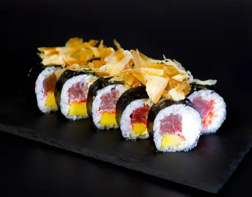 Tuna Mango Roll – wyjątkowy sushi roll z tuńczykiem i mango