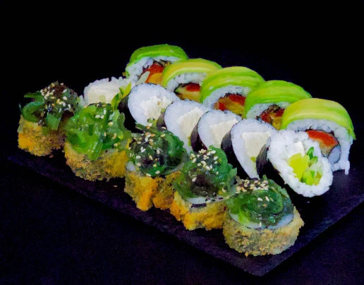 Wegańska Opcja Mała — zestaw sushi z dostawą w Toruniu