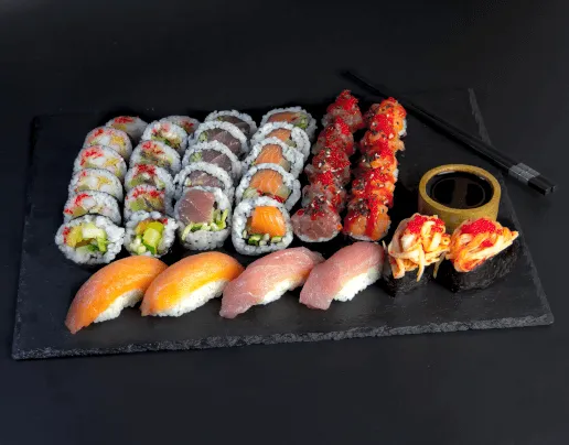 Набор «Японские вкусы» — суши-сет с доставкой в ​​Торунь.
